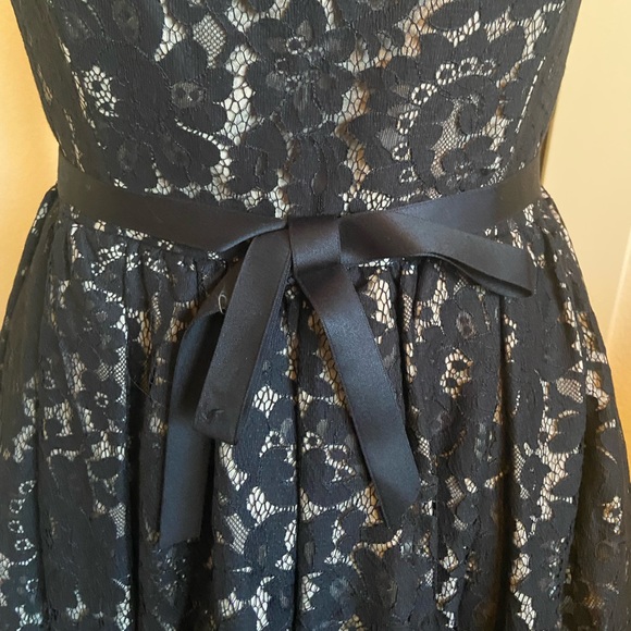 Black and tan lace strapless party dress by Robert Rodriguez-Neiman Marcus. NWT - Picture 7 of 8